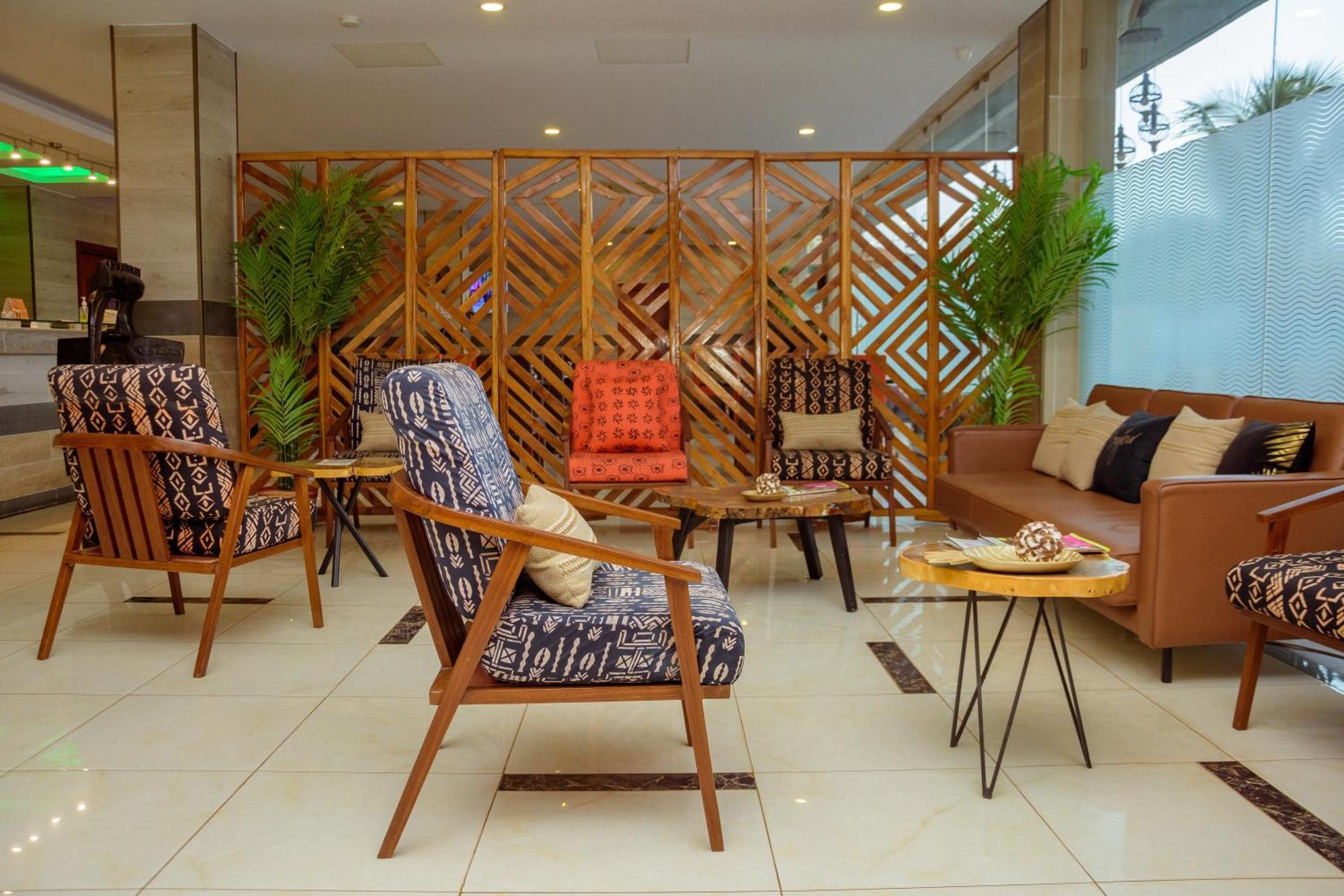 Hotel La Rose Blanche Korhogo Dış mekan fotoğraf