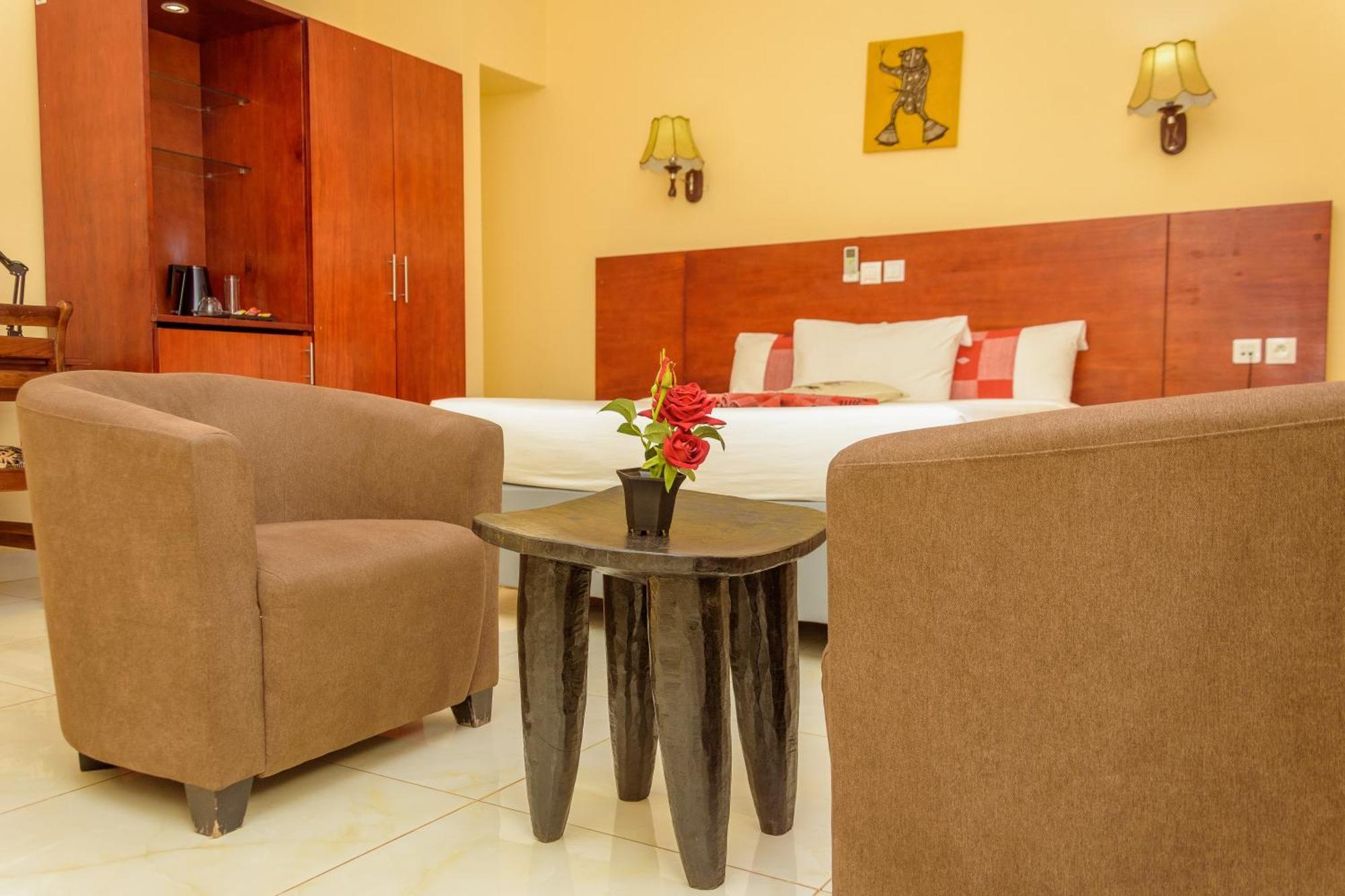 Hotel La Rose Blanche Korhogo Dış mekan fotoğraf