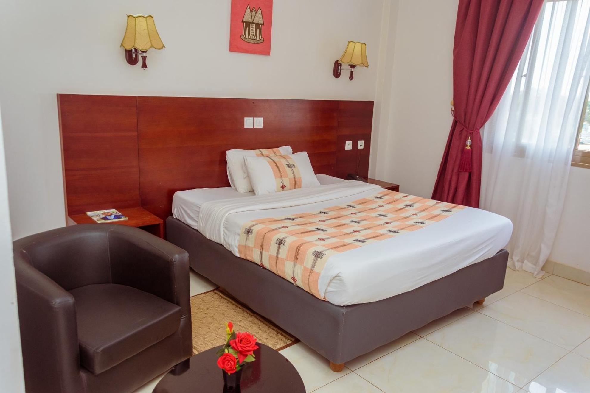 Hotel La Rose Blanche Korhogo Dış mekan fotoğraf