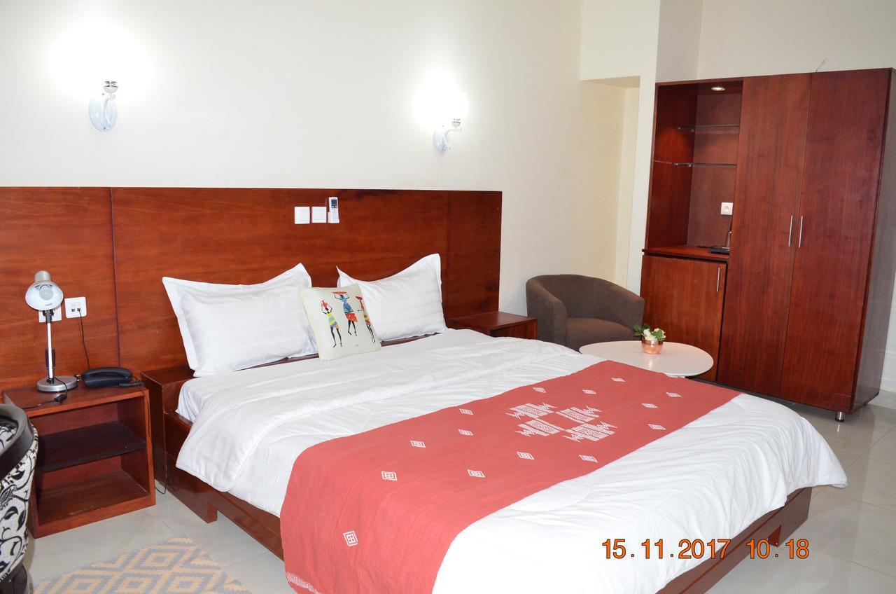 Hotel La Rose Blanche Korhogo Dış mekan fotoğraf