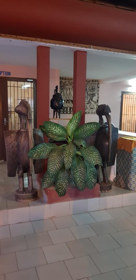 Hotel La Rose Blanche Korhogo Dış mekan fotoğraf