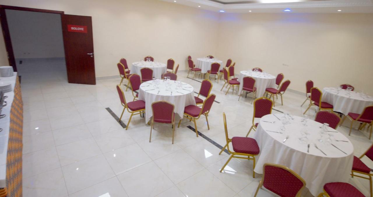 Hotel La Rose Blanche Korhogo Dış mekan fotoğraf
