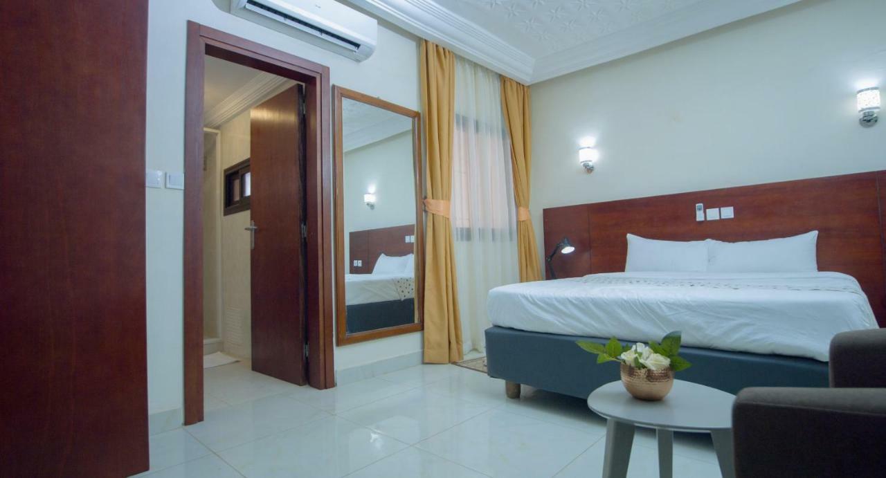 Hotel La Rose Blanche Korhogo Dış mekan fotoğraf