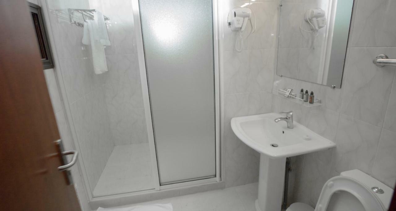 Hotel La Rose Blanche Korhogo Dış mekan fotoğraf