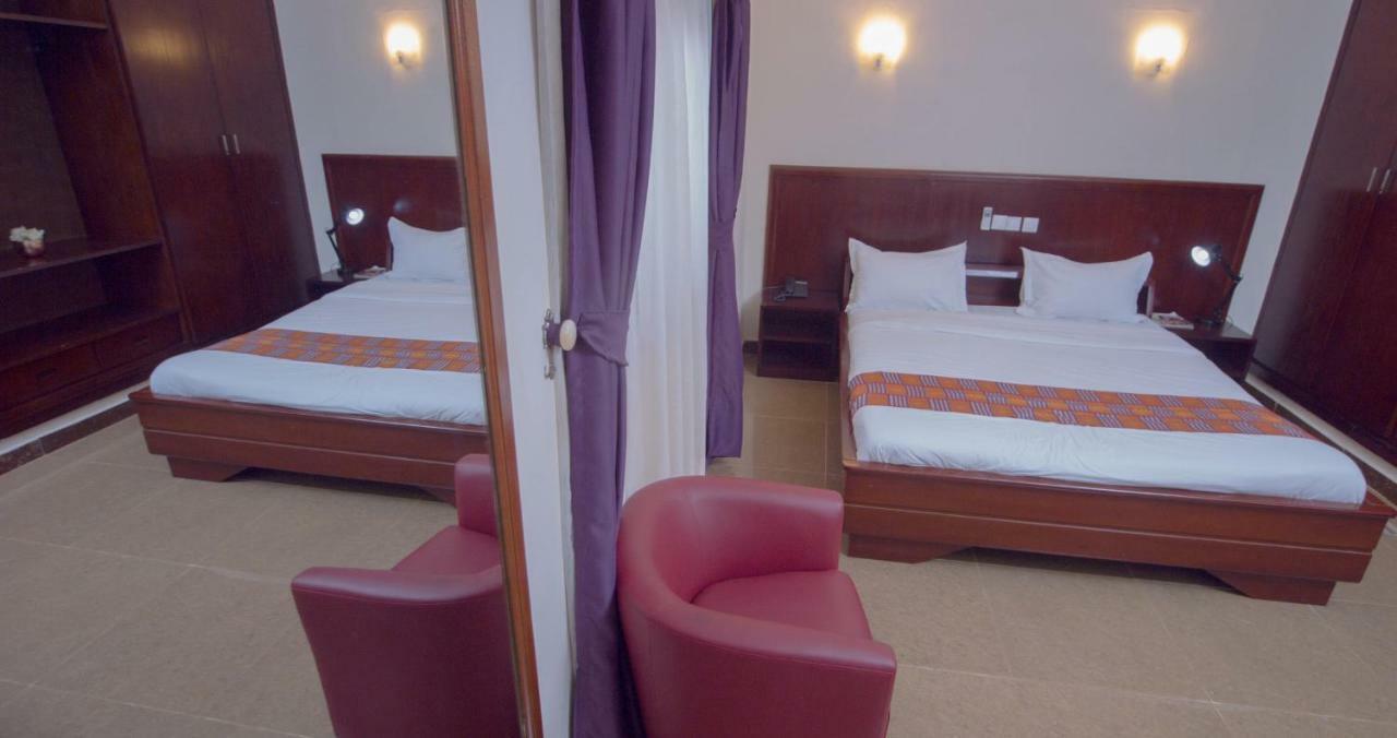 Hotel La Rose Blanche Korhogo Dış mekan fotoğraf