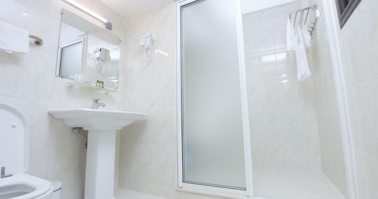 Hotel La Rose Blanche Korhogo Dış mekan fotoğraf