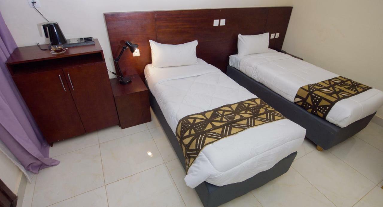 Hotel La Rose Blanche Korhogo Dış mekan fotoğraf