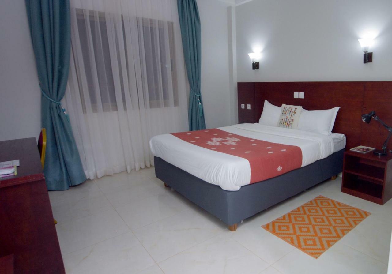 Hotel La Rose Blanche Korhogo Dış mekan fotoğraf